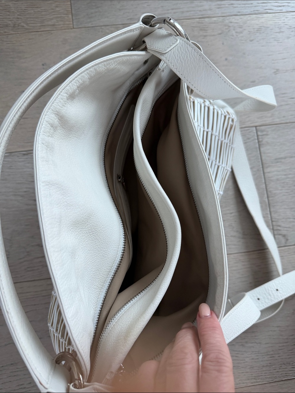 Akris White Woven Shoulder Bag - Picture 7 of 16